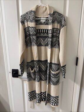Pink Rose Ivory and Black Geometric Open-Front Cardigan